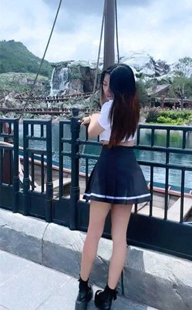 极品大眼正妹【柠檬】被男友曝光不雅视频_露脸口交与好兄弟3P轮操！ - 私房ACG - sifacg.com