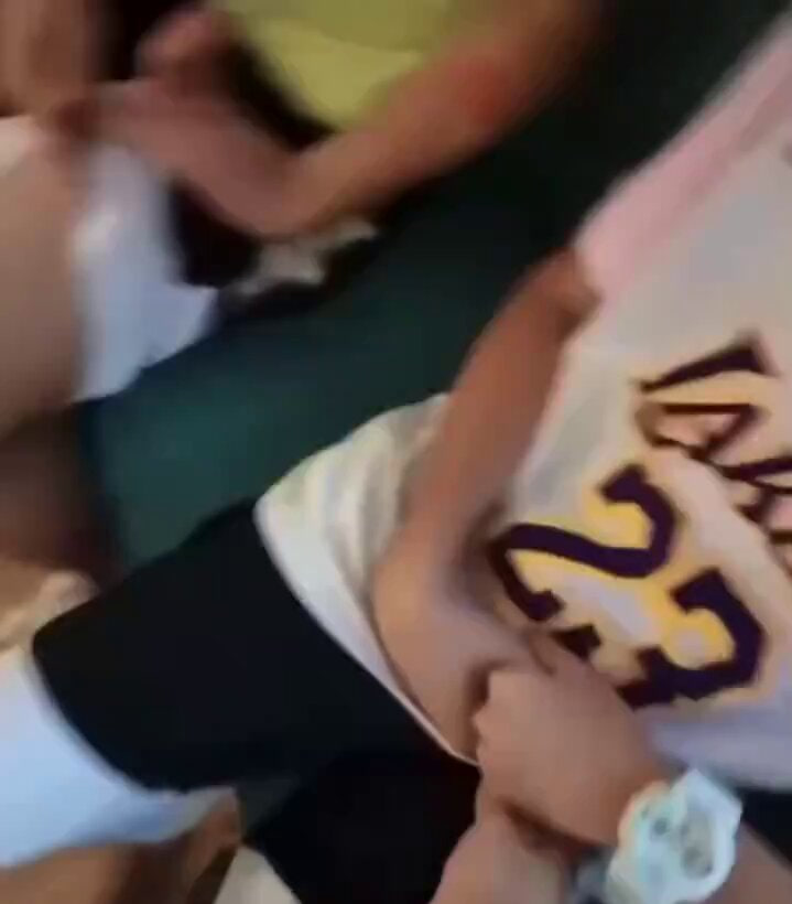 骚货姐姐勾引弟弟和弟弟同学！！ - 私房ACG - sifacg.com