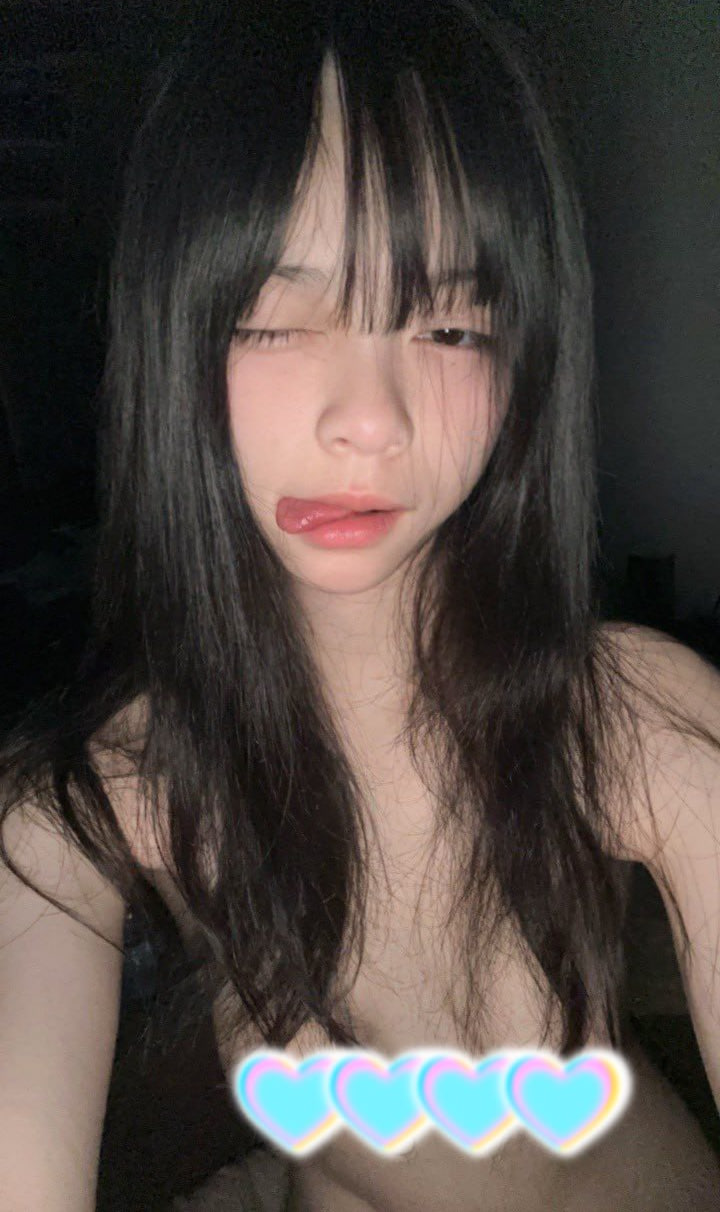 俏皮可爱的少萝小姐姐，颜值身材简直完美，一双炯炯有神的大眼睛超级可爱 - 私房ACG - sifacg.com