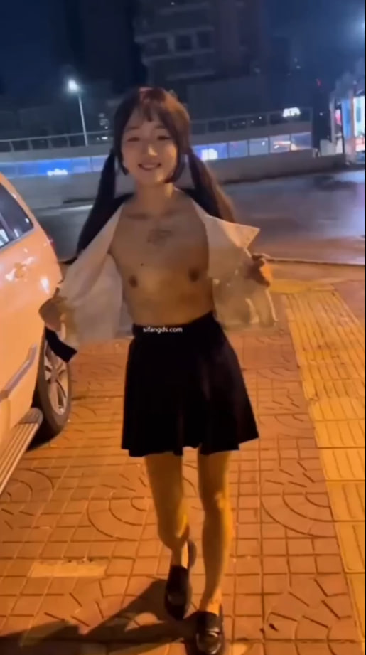 JK母狗在户外露出❕❕ - 私房ACG - sifacg.com