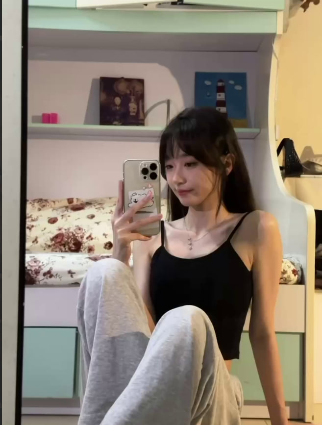 高颜值粉嫩小学妹！！！ - 私房ACG - sifacg.com