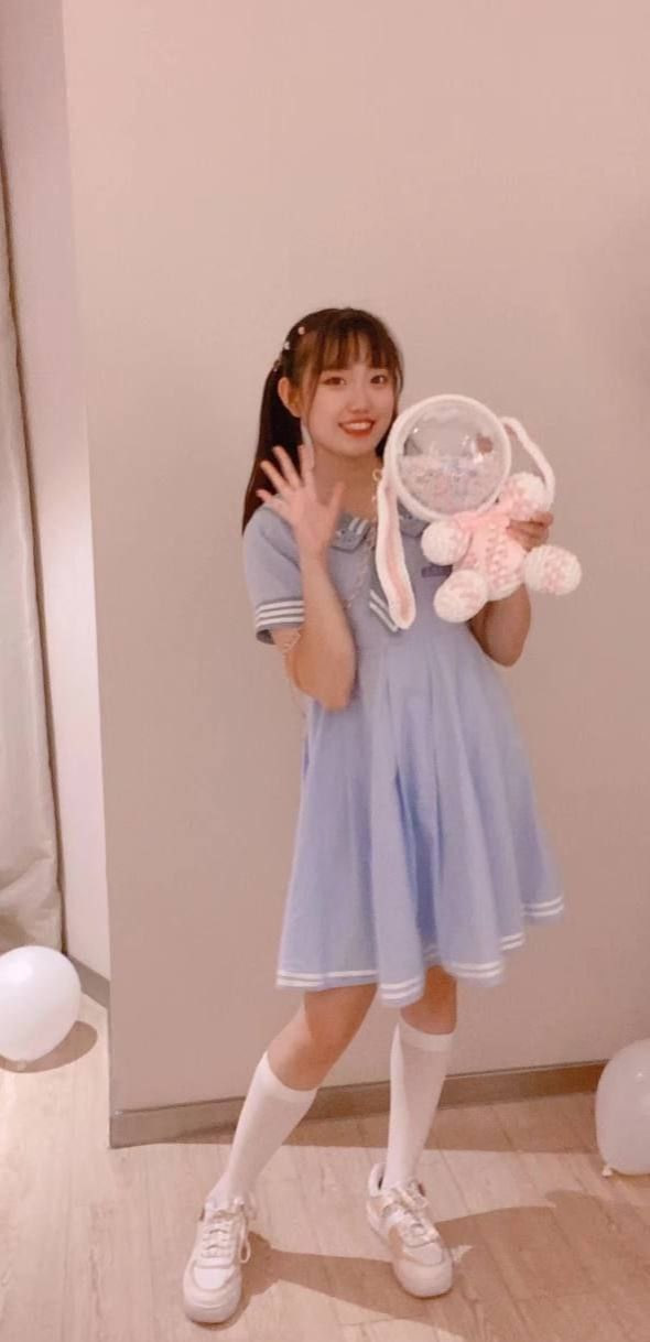 长相清纯的少女被男友诱骗 - 私房ACG - sifacg.com