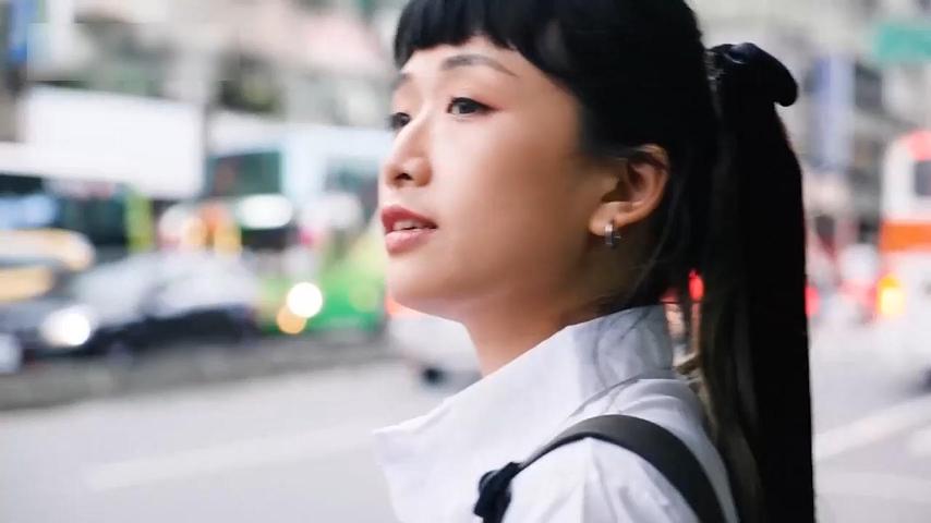 看到肉棒就抑制不住的女大学生首次登场青春大学生竟是隐藏痴女？色气满满骚气外漏