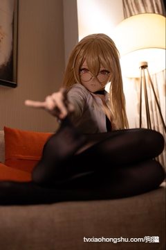 唔，袜子上也沾到水了……这下有点麻烦了啊，等会去换一双好了？ - 私房ACG - sifacg.com