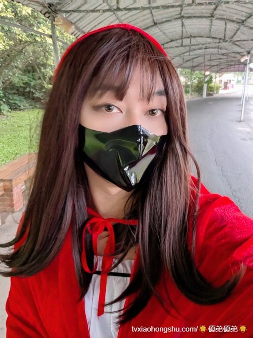 週五愉快💖✌🏻 我乖乖等我的網購來 - 私房ACG - sifacg.com