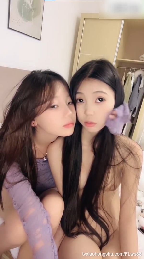 闺蜜之间最温柔的触碰 - 私房ACG - sifacg.com