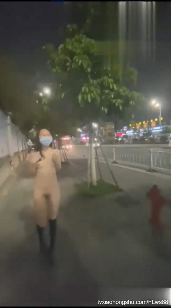 【户外露出】网红 FSS 冯珊珊 - 私房ACG - sifacg.com