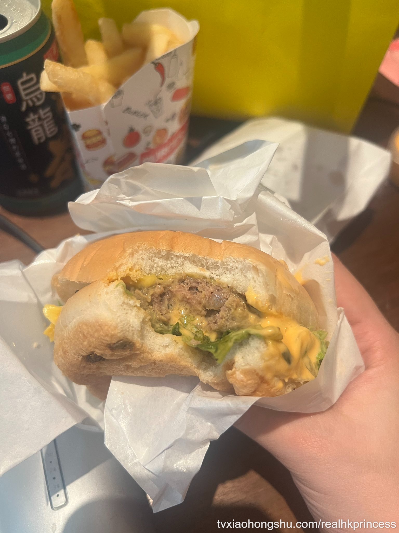 今天吃汉堡 - 私房ACG - sifacg.com