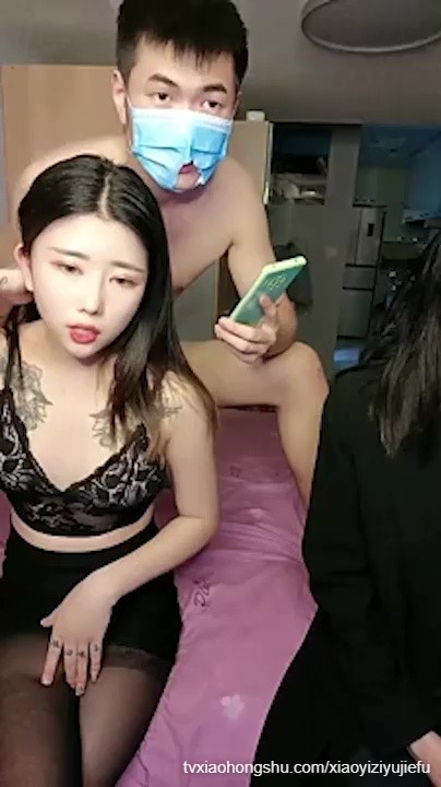 胸前玫瑰纹身无毛骚女小姨子和姐夫激情大战姐姐旁边观战 - 私房ACG - sifacg.com