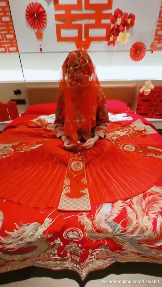 会喷水的亲姐姐️ ！亲姐新婚前夜红色婚纱把我叫到身边说姐姐今晚最后一次给你 - 私房ACG - sifacg.com