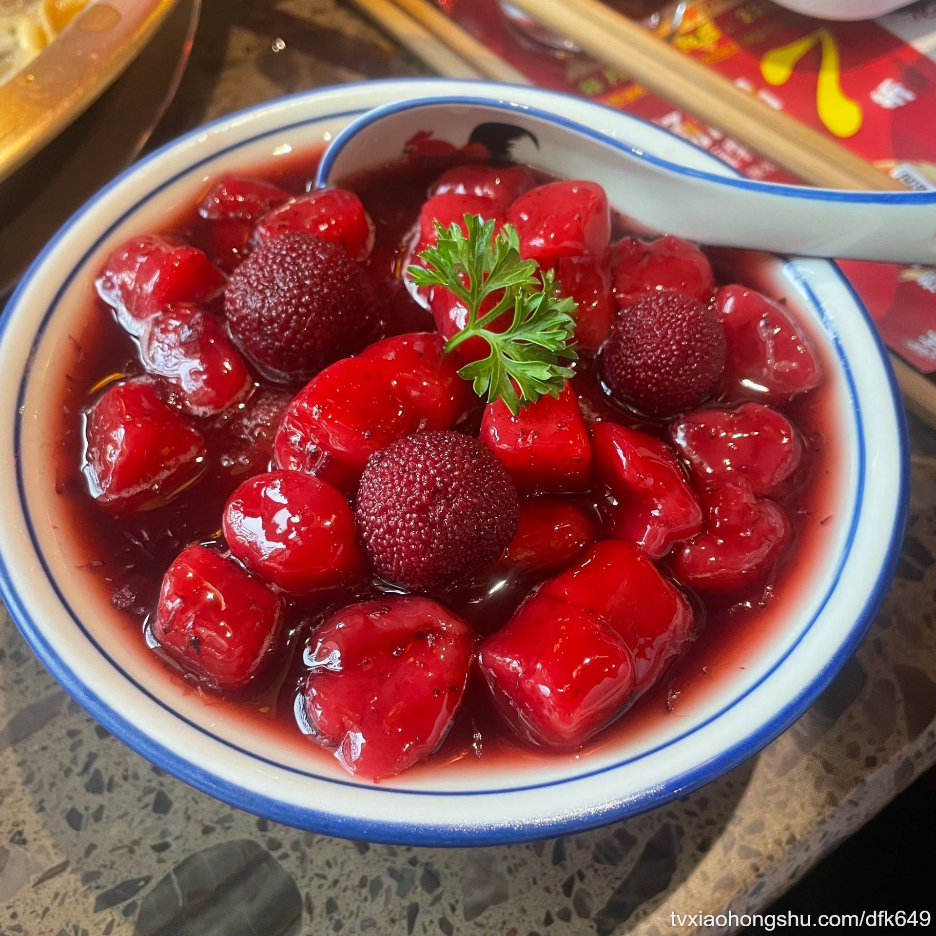 这个草莓和杨梅真好吃 - 私房ACG - sifacg.com