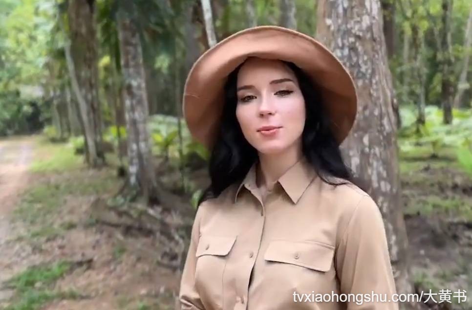 小狐狸 在登山时肉棒被蛇咬了 温柔的向导用两张嘴吸出来 野战制服露出女神 - 私房ACG - sifangacg.com